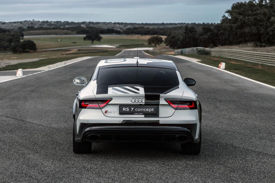  Audi RS7 Sportback Piloted Driving Concept 2014 года  (фото 17 из 22)